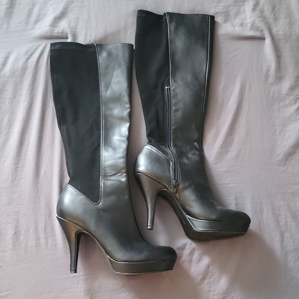 Beautiful stretchy black, stilletto knee high boots